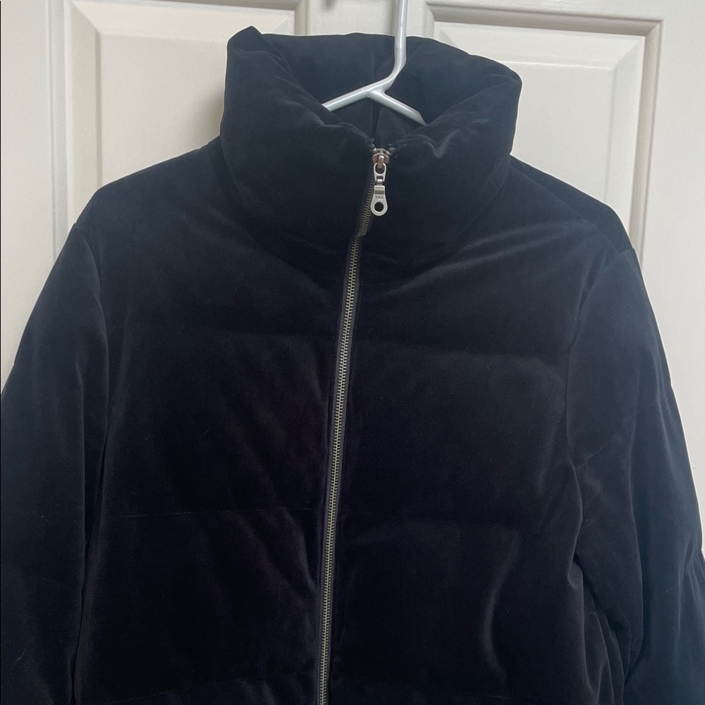 GU sz M medium black velour/velvet puffer coat